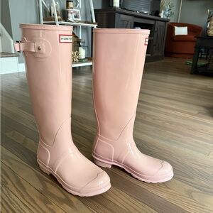 Hunter Tall Women’s Rain Boots Pink